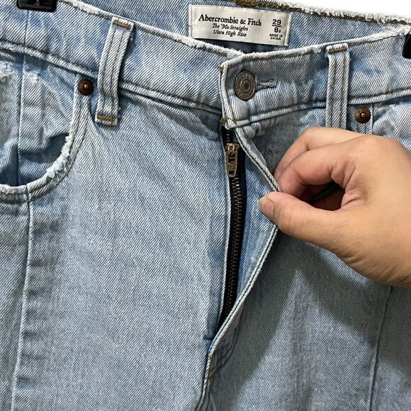 Abercrombie & Fitch 90s Straight Jeans Women’s 29 Short Light Wash Split Hem - Picture 8 of 13
